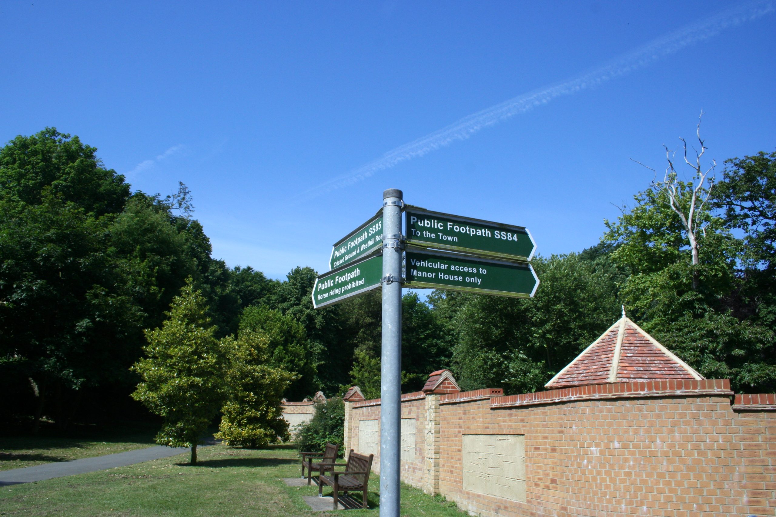 Shanklin Manor Park Footpaths Shanklin Holiday Homes